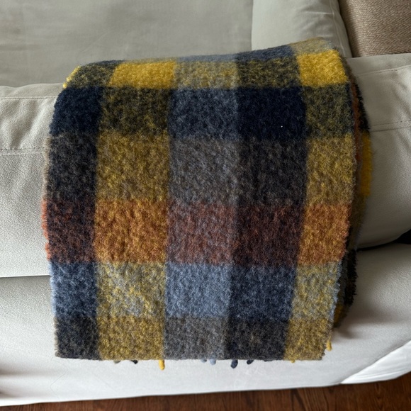 Wilfred Scarf - Picture 3 of 3